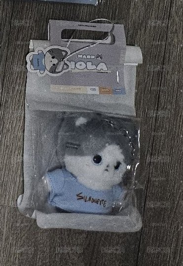 Nola玩偶