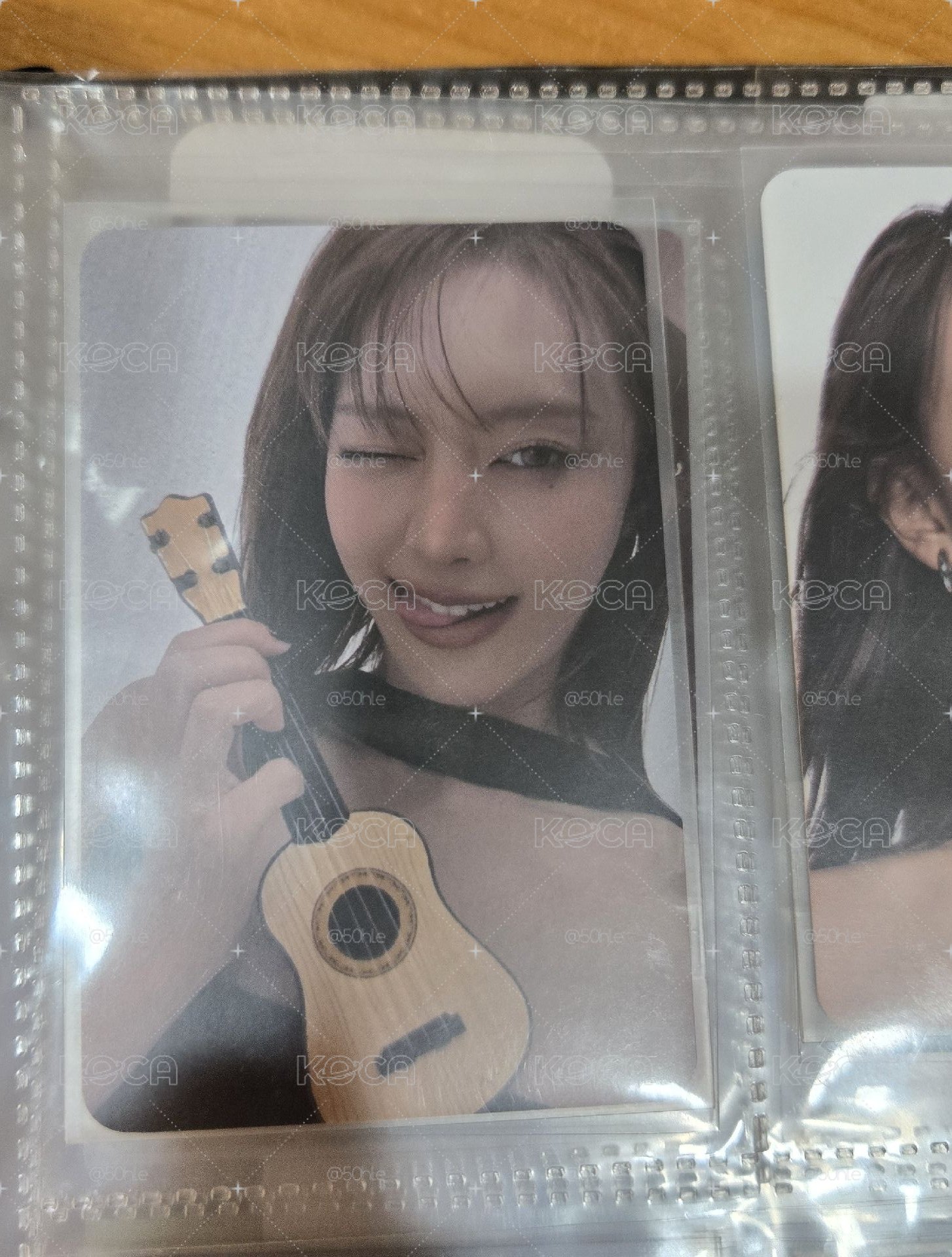 妮隨機卡 吉他自拍