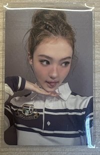 Ella吐舌