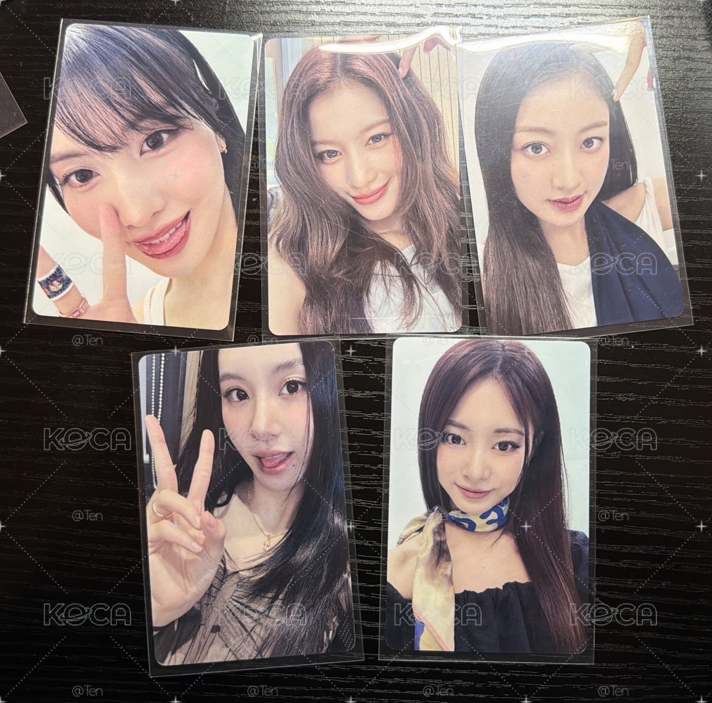 Twice yzy1.0合影卡