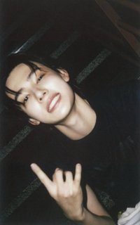 Yi J（不要問一半人就給我消失）