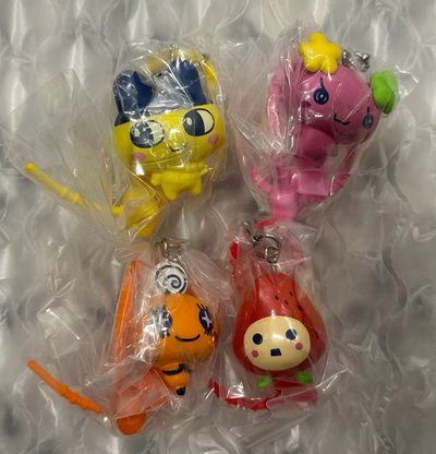 💙BANDAI 萬代扭蛋 塔麻可吉 Tamagotchi 束帶吊飾 含蛋殼蛋紙 全新未拆