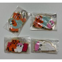 右上：老虎+鑽石+蹦蹦