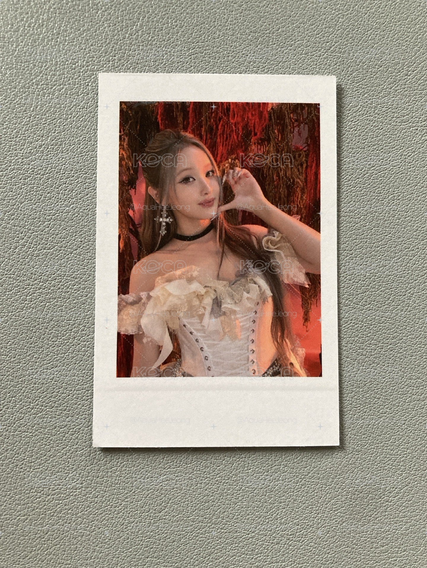 who is she 拍立得am特典 滿額隨機卡