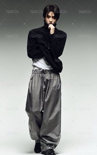 玹