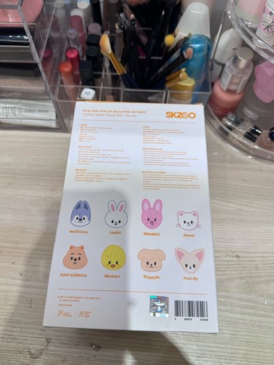 小梁桌上垃圾桶