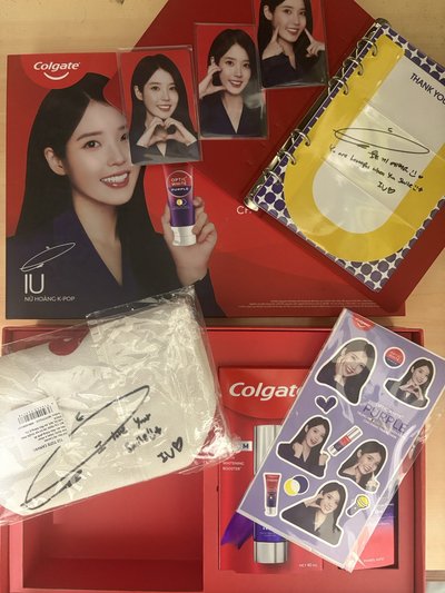 IU 高露潔禮盒