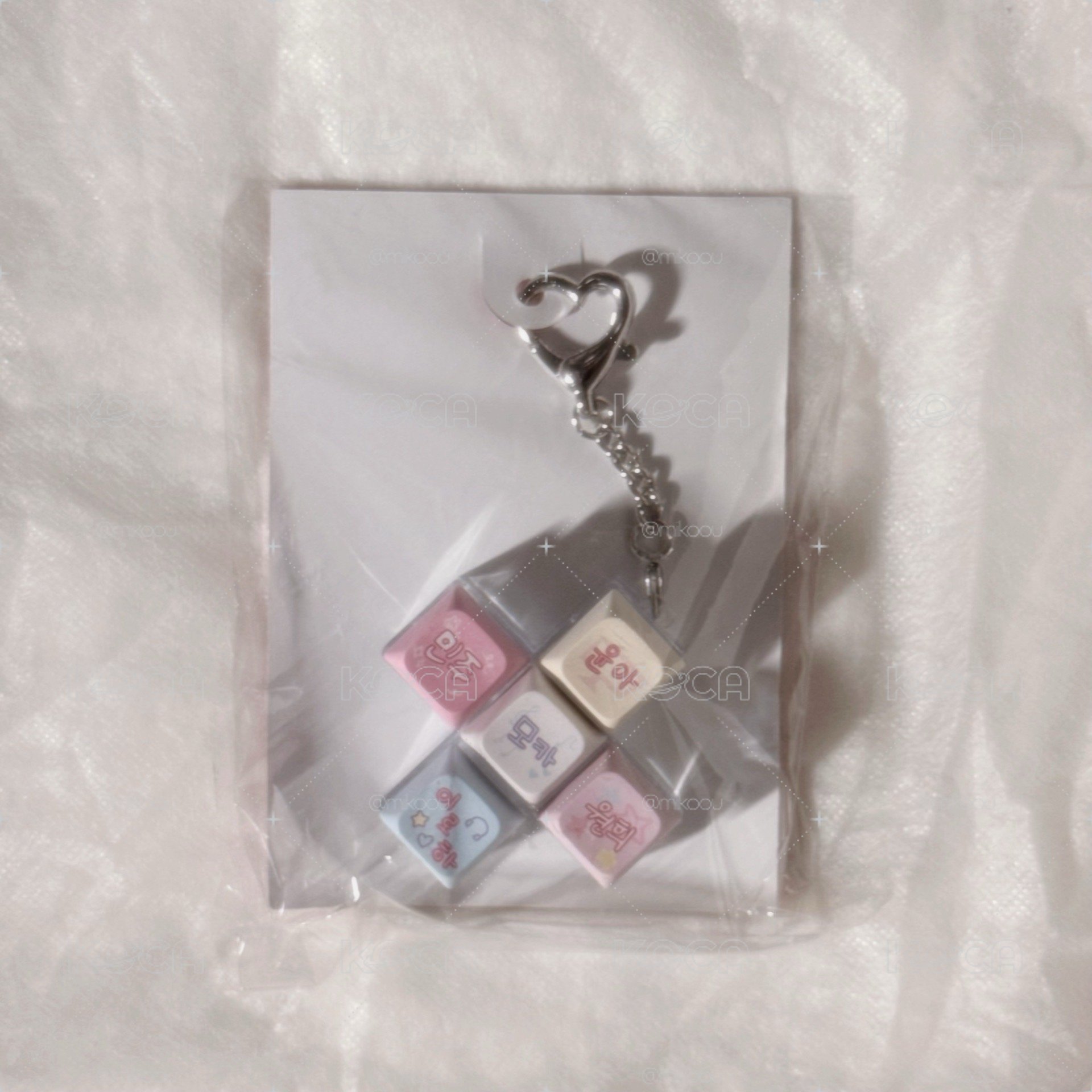 ILLIT 鍵帽鑰匙圈