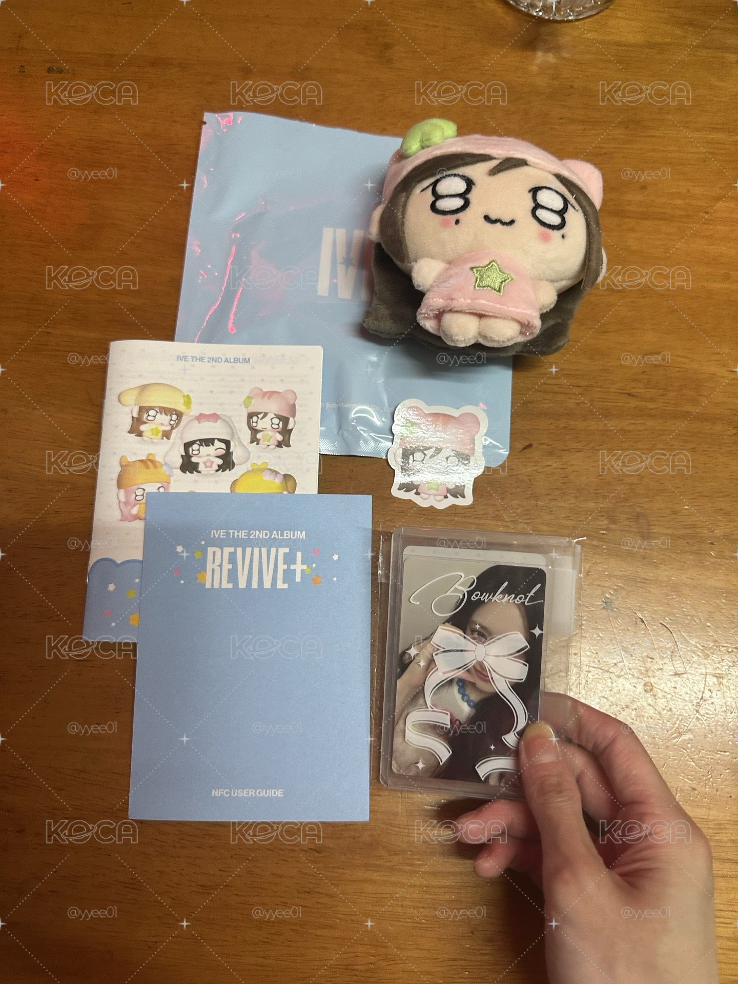 REVIVE+ 專輯 PETIT-IVE ver.（員安栗瑞）