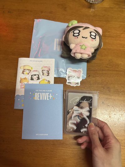 REVIVE+ 專輯 PETIT-IVE ver.（員安栗瑞）