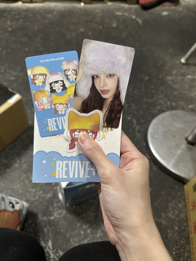 REVIVE+ 專輯 PETIT-IVE ver.（員安栗瑞）