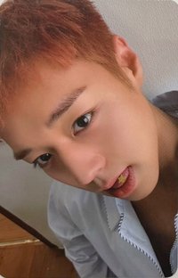 1st SINGLE 專輯卡 (A ver.)