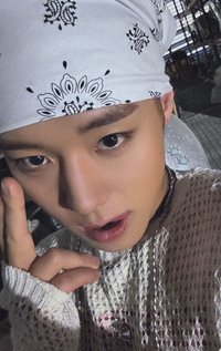 1st SINGLE 專輯卡 (B ver.)