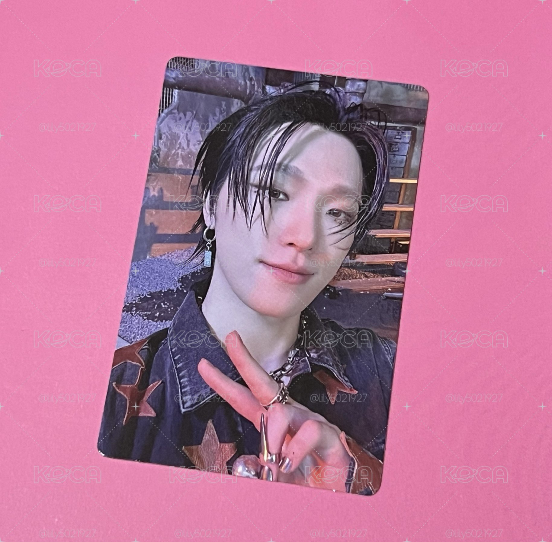 SEVENTEEN DINO