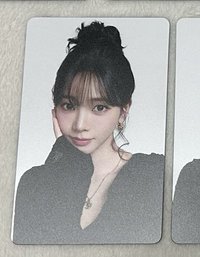 托臉左