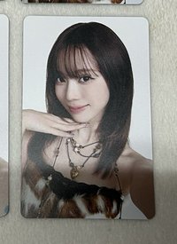 托臉右