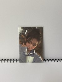 春日藍衣