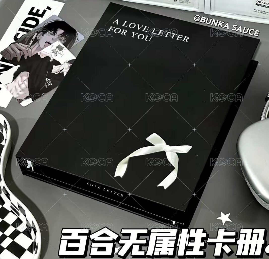 黑色簡約四宮格卡冊