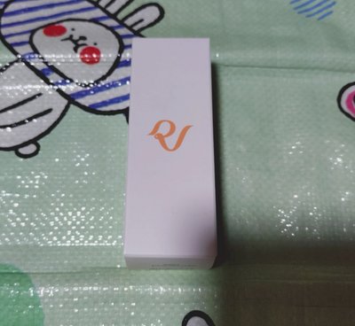 Red Velvet 手燈造型護唇膏