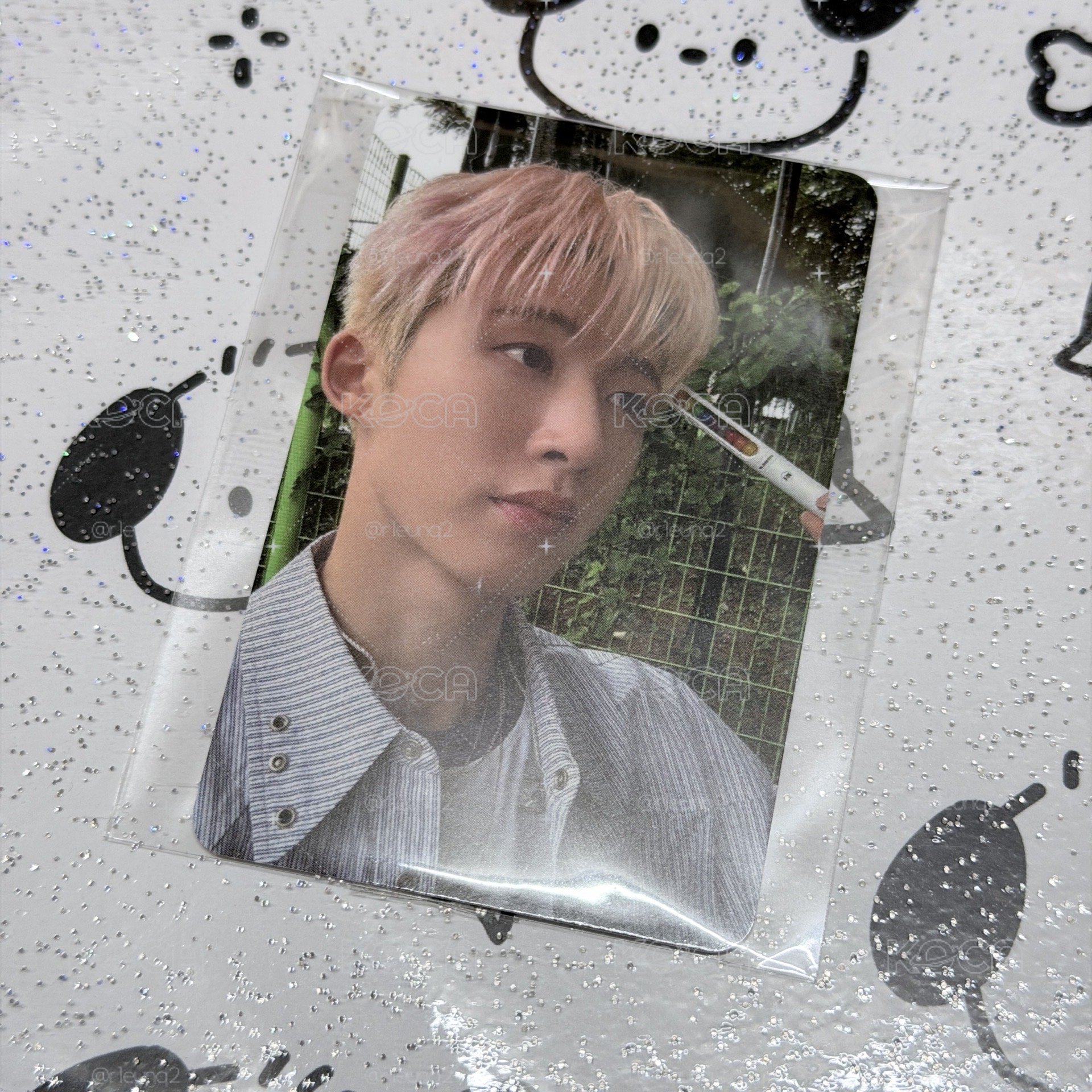B.I｜小手燈卡