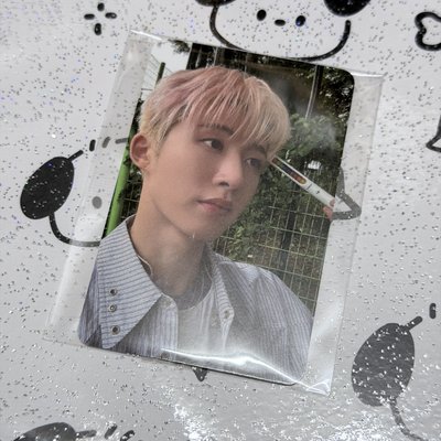 B.I｜小手燈卡