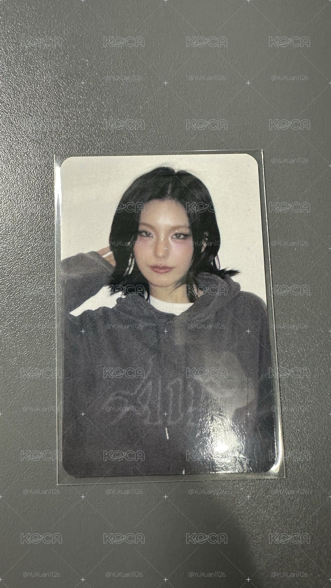 Yeji AIR 帽T+小卡