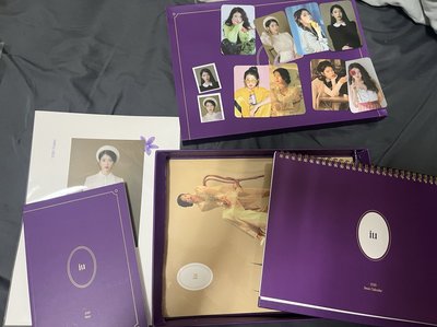 IU 李知恩 2019年曆 含證件小卡