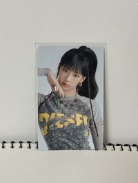 抬手露