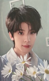 首張實體專輯《無所畏懼》 QQ音樂 特典卡 