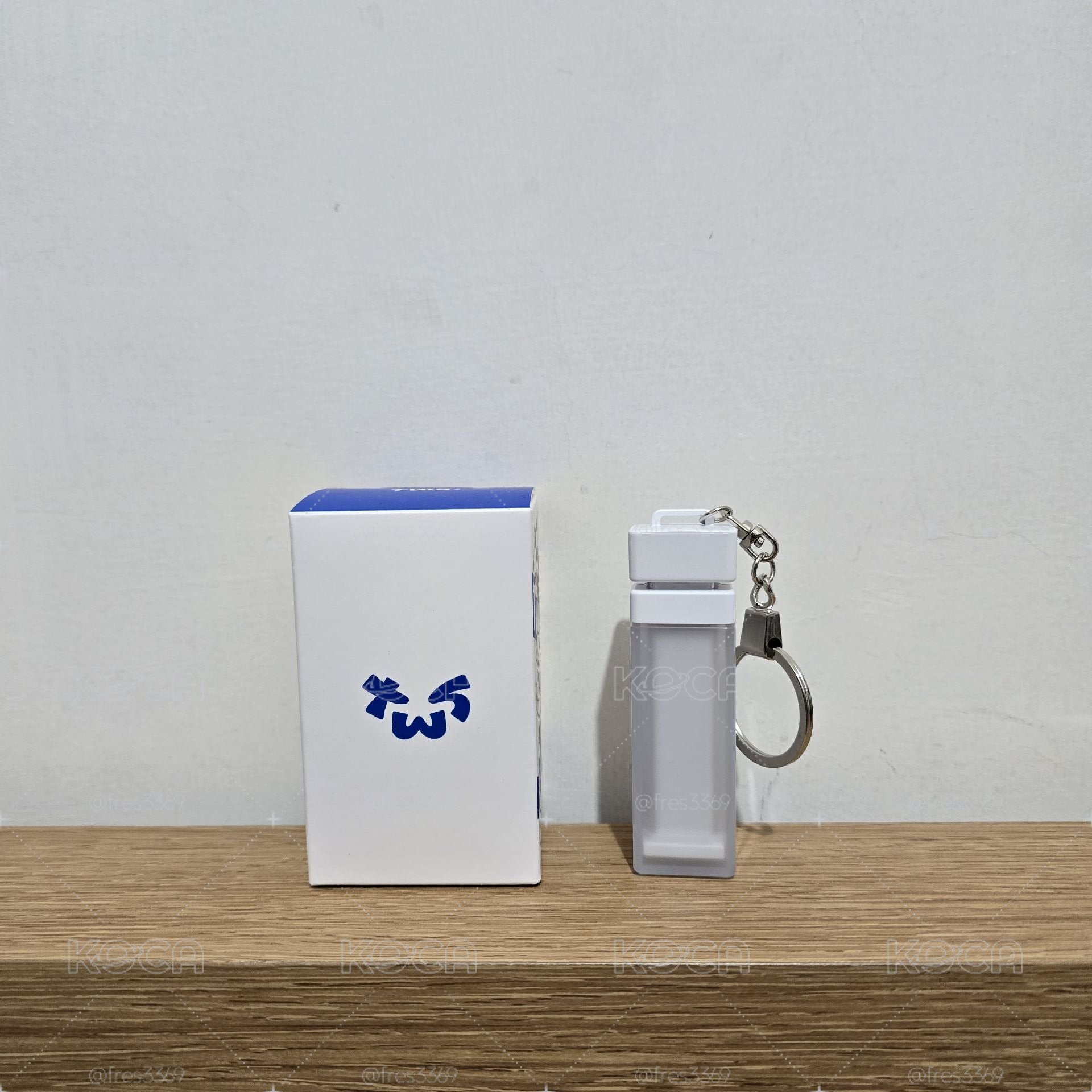 ［全新］TWS 小手燈 吊飾 Official Light Stick Keyring weverse