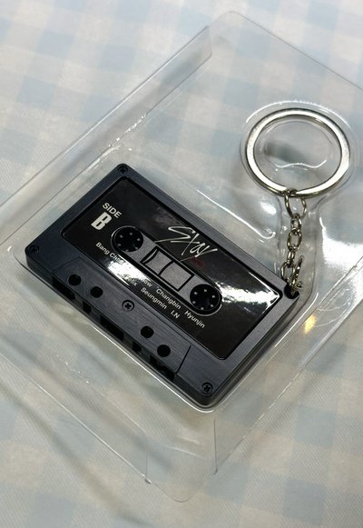 SKZ JAPAN FC 一期會員續會禮 卡帶鑰匙圈