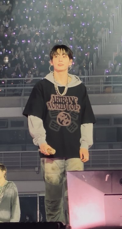 出出ARIRANG巡演短袖T日版