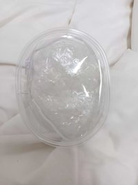 白色娃包