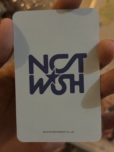 練舞室裡的反手志 現貨