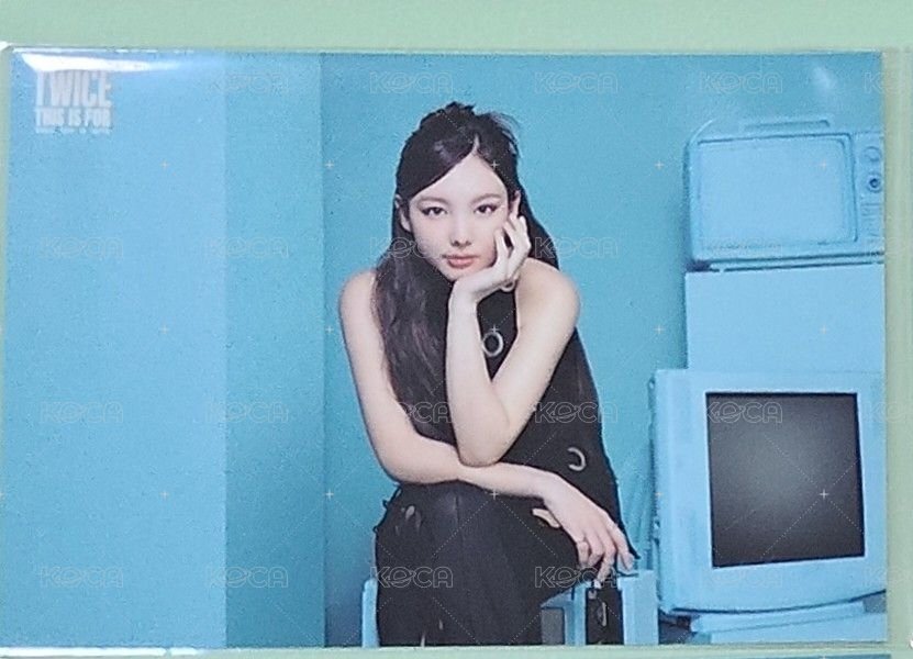 坐姿明信片