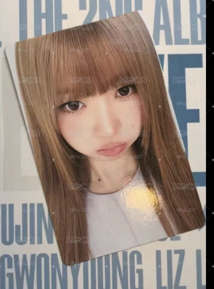 嘟嘴怜