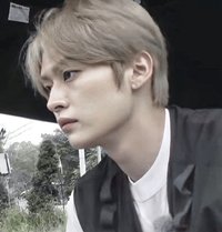 이