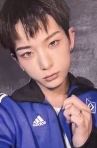 BTL yzy 4.0 簽售卡 