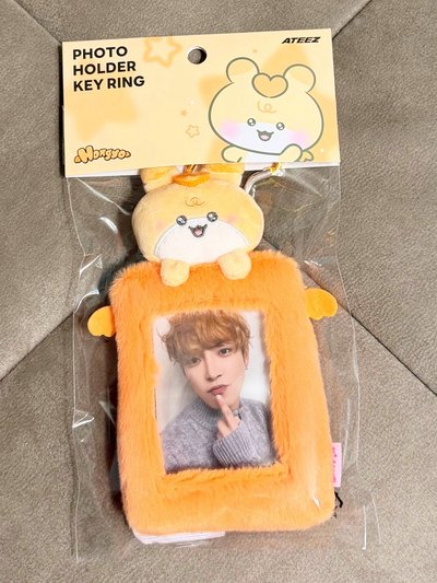 MIGHTEEZ 卡套  含卡（中）🧡💛