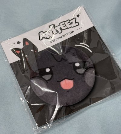 ANITEEZ 嗚湧貓 友榮 軟徽章