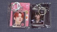 Moa Con扭蛋 Boy竣（外袋&卡皆有損）+Lovesick寧（未拆） 兩個不拆