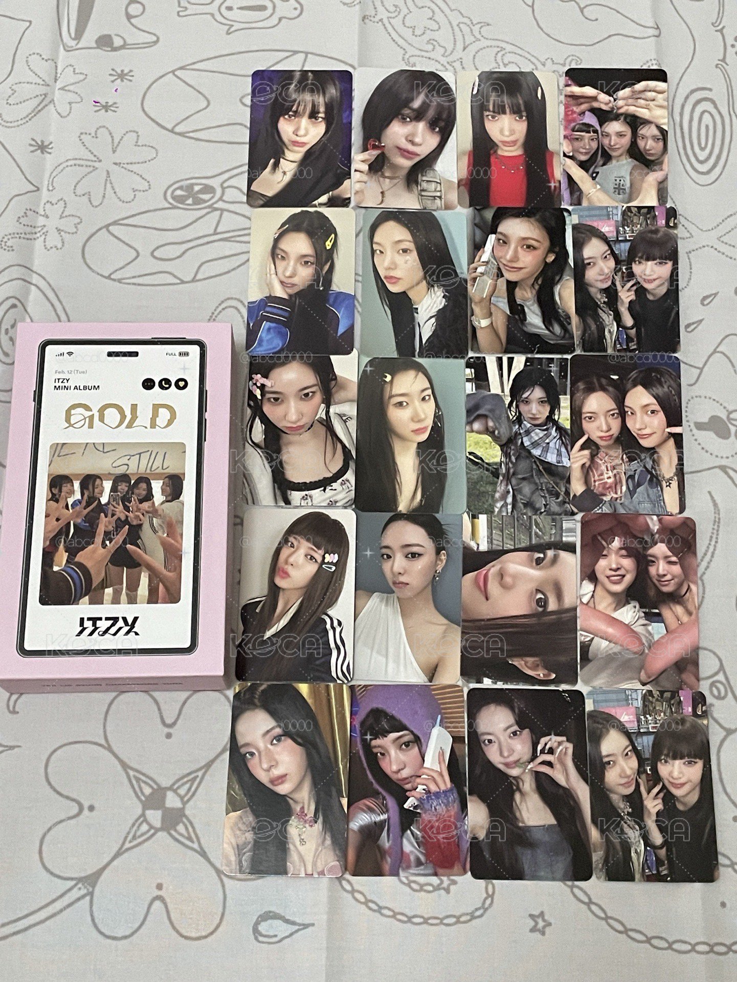ITZY GOLD Phone Box空專+專卡