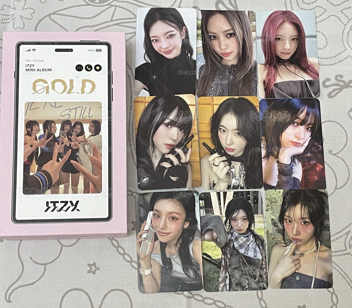 ITZY GOLD Phone Box空專+專卡