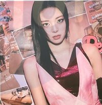 GUESS WHO 明信片 預購禮