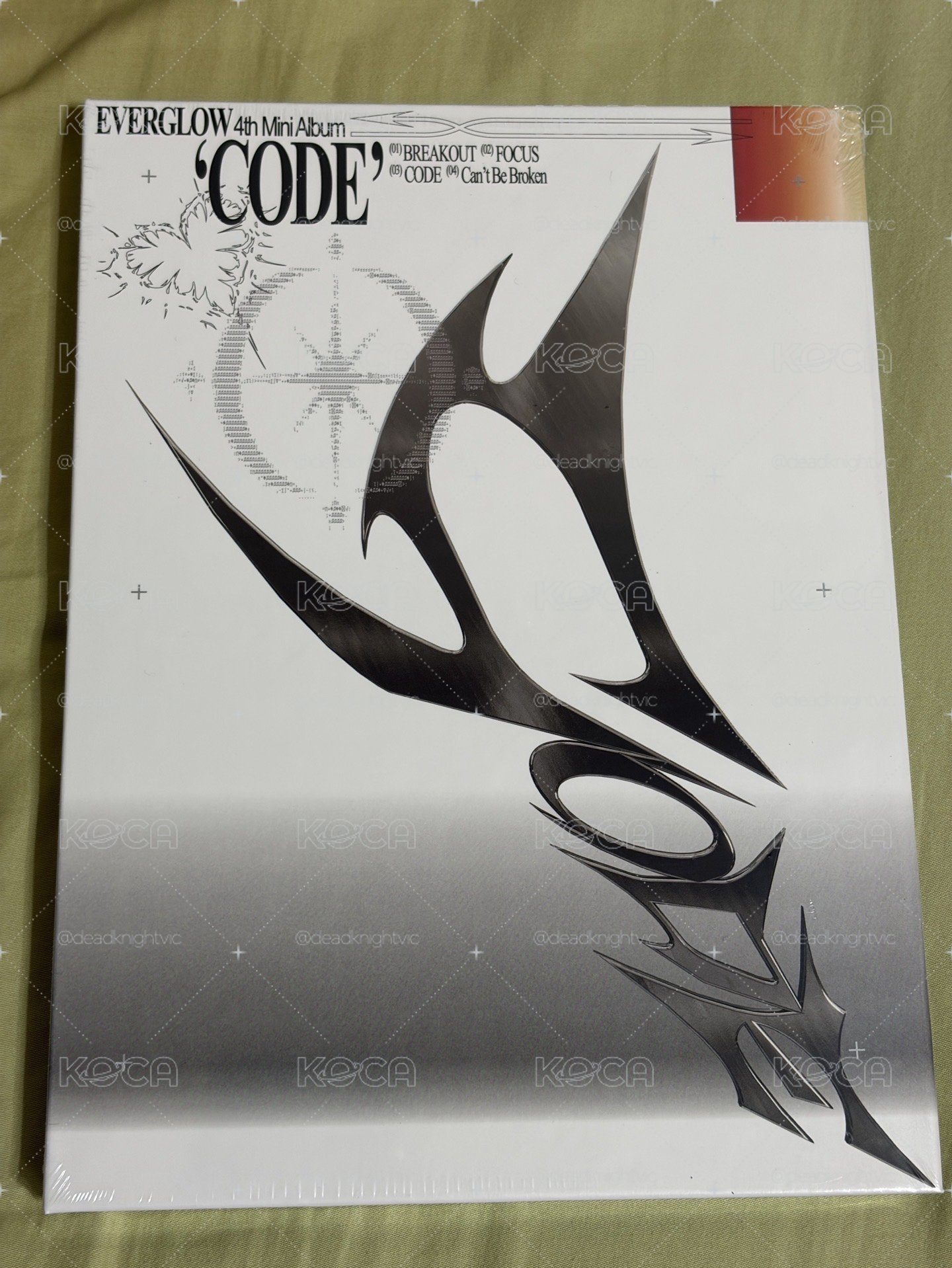現貨 便宜出售Everglow 迷你四輯 "CODE " 全新 專輯 未拆專