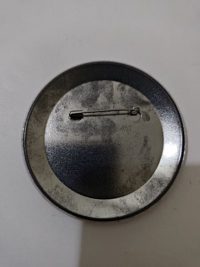 小八 徽章