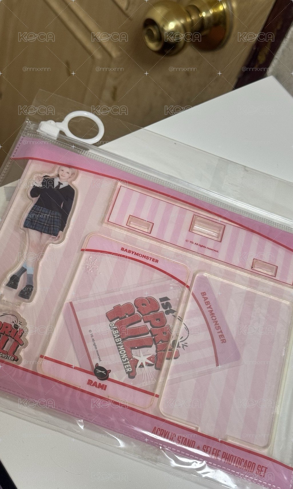 降價出 立牌未拆 藍 含卡（外包裝泛黃）