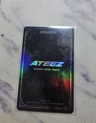 🖤鍾 HIGHER 黑白韓服卡
