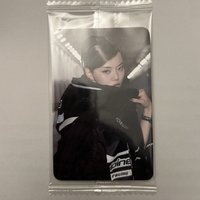 FAMOUS K4預售特典卡