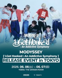 1ST SINGLE ALBUM <𝟏.𝐆𝐨𝐭 𝐇𝐨𝐨𝐤𝐞𝐝: 𝐀𝐧 𝐀𝐝𝐝𝐢𝐜𝐭𝐢𝐯𝐞 𝐒𝐲𝐦𝐩𝐡𝐨𝐧𝐲> TRINITY 日本線下